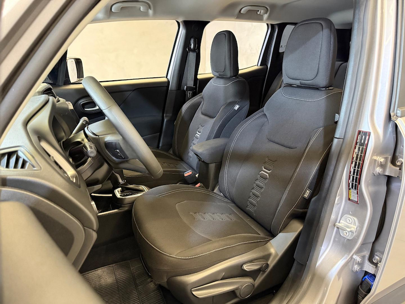 Foto do veículo JEEP RENEGADE  1.3 TURBO 2024 18.374 KM 108.900,00