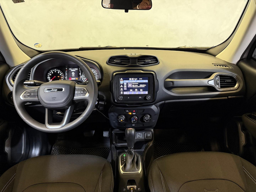 Foto do veículo JEEP RENEGADE  1.3 TURBO 2024 18.374 KM 108.900,00