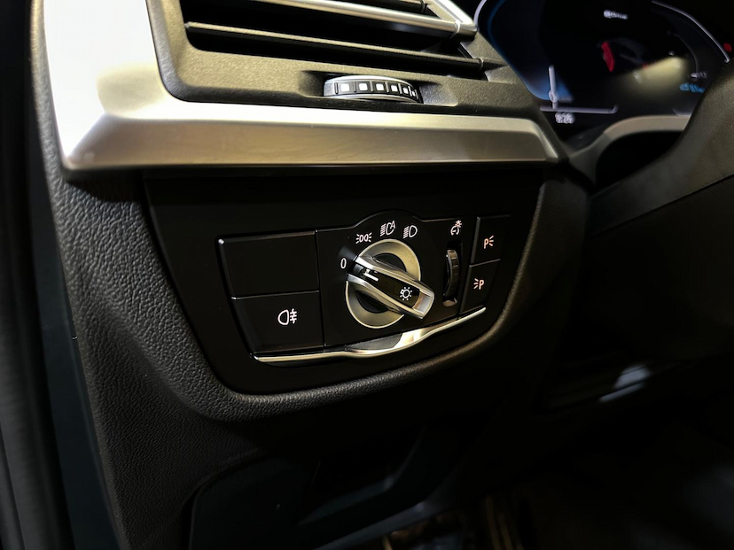 Foto do veículo BMW X3  XDRIVE30E 2024 14.605 KM 365.900,00