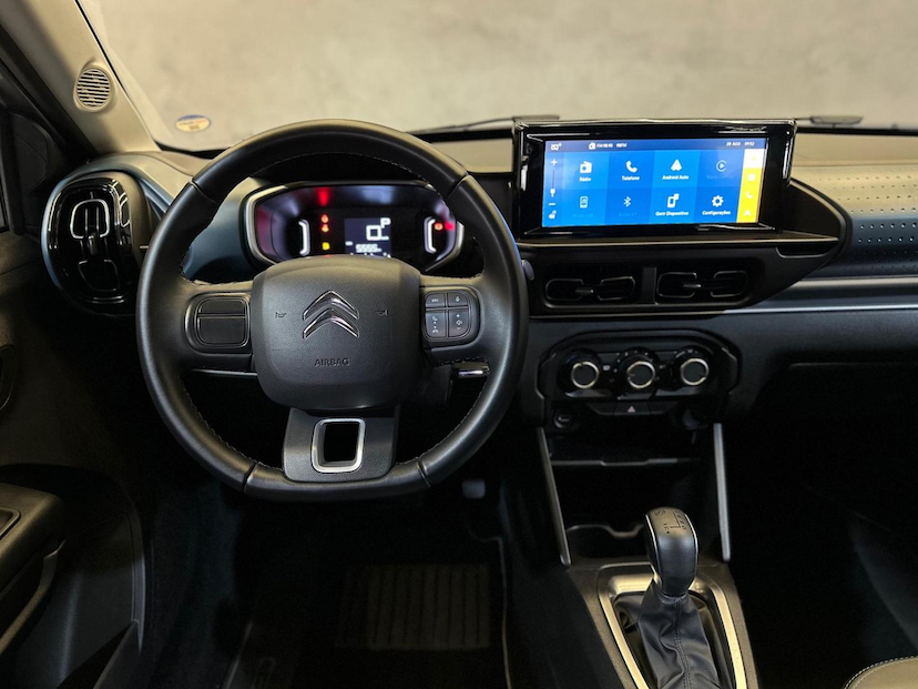 Foto do veículo CITROËN C3  YOU! 1.0 FLEX TURBO 200 AUT. 2025 5.749 KM 92.900,00