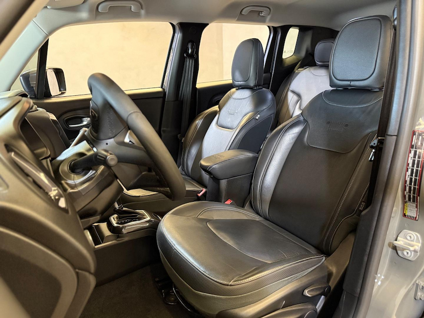Foto do veículo JEEP RENEGADE  LGTD T270 2024 11.700 KM 122.900,00