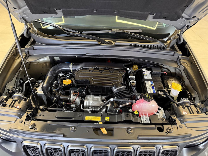 Foto do veículo JEEP RENEGADE  LGTD T270 2024 11.700 KM 122.900,00