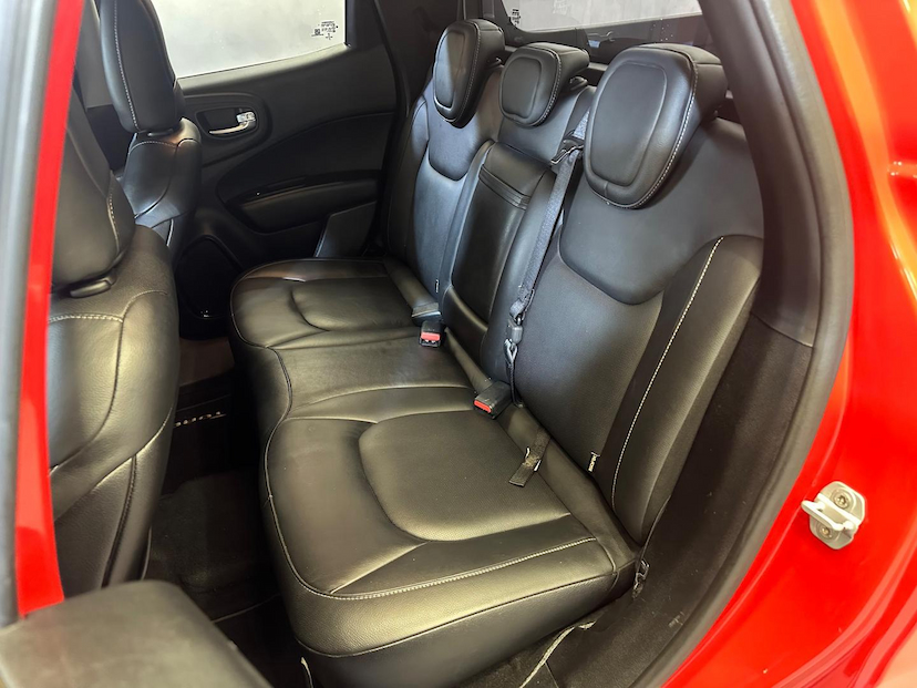 Foto do veículo FIAT TORO  FREEDOM AT9 2017 58.377 KM 87.900,00