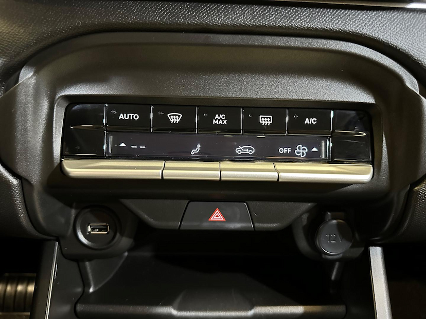 Foto do veículo CITROËN BASALT  SHINE 1.0 FLEX TB 200 5P AUT. 2025 4.416 KM 106.900,00