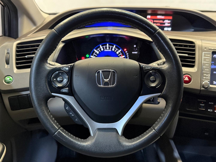 Foto do veículo HONDA CIVIC  LXR 2014 116.418 KM 77.900,00