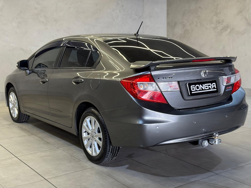 Foto do veículo HONDA CIVIC  LXR 2014 116.418 KM 77.900,00