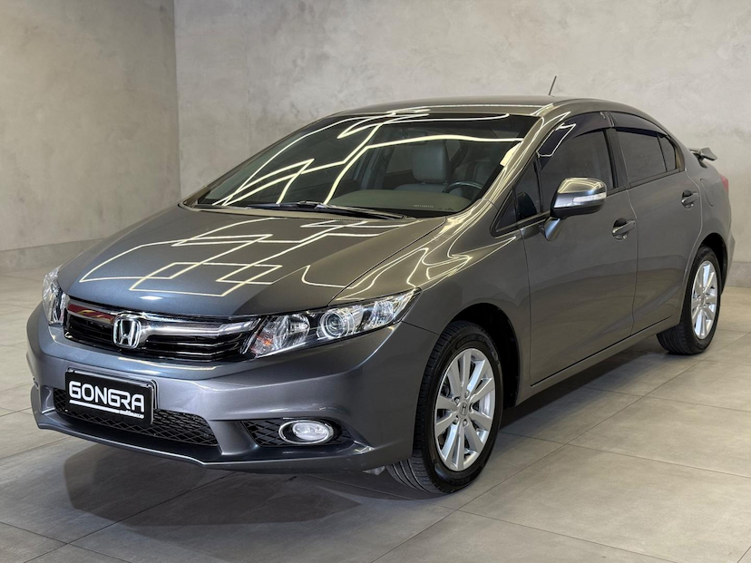 Foto do veículo HONDA CIVIC  LXR 2014 116.418 KM 77.900,00