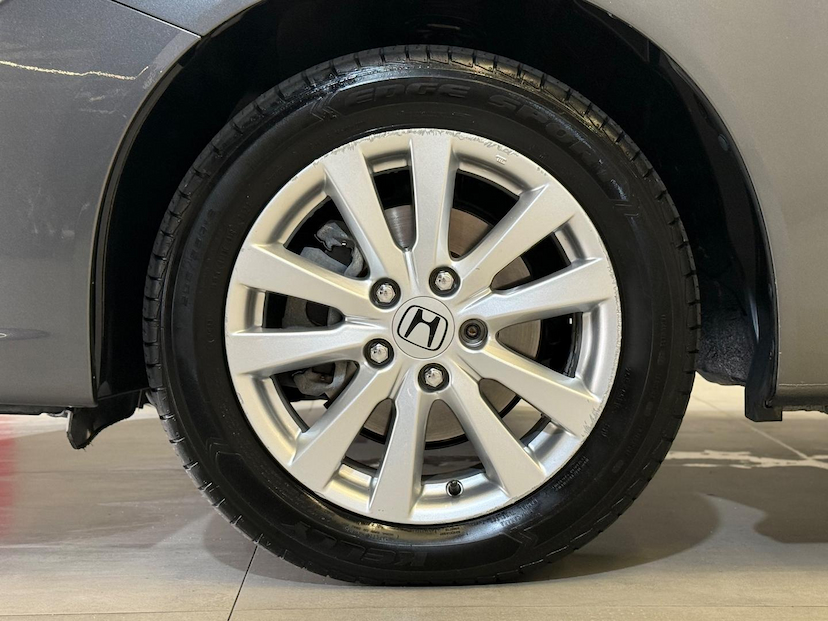 Foto do veículo HONDA CIVIC  LXR 2014 116.418 KM 77.900,00
