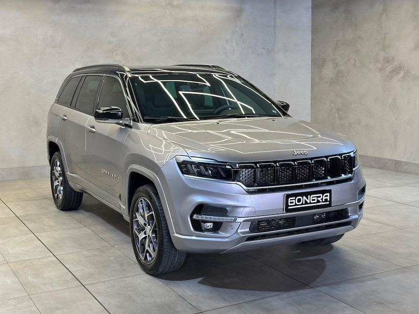 Foto do veículo JEEP COMMANDER  OVERLAND TD380 4X4 TURBO DIESEL 2022 23.580 KM 194.900,00