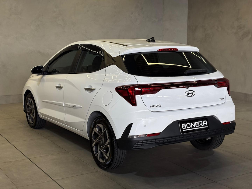 Foto do veículo HYUNDAI HB20  1.0 TGDI AT PLATINUM 2025 2.718 KM 104.900,00