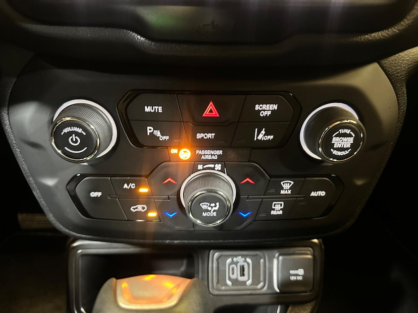 Foto do veículo JEEP RENEGADE  LGTD T270 2022 10.000 KM 109.900,00