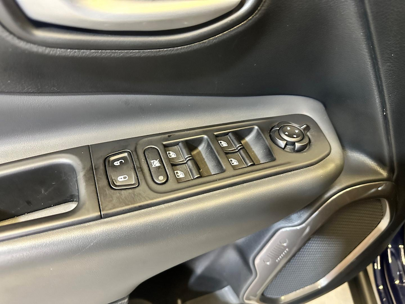Foto do veículo JEEP RENEGADE  LGTD T270 2022 10.000 KM 109.900,00