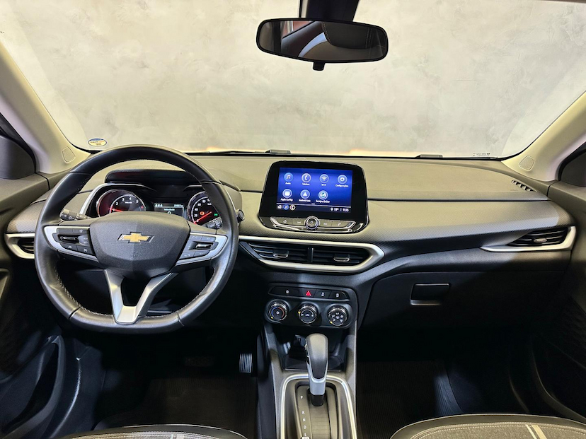 Foto do veículo CHEVROLET TRACKER  12T A LTZ 2021 29.801 KM 103.900,00
