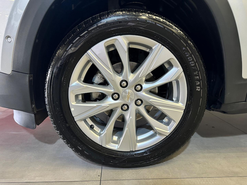 Foto do veículo CHEVROLET TRACKER  12T A LTZ 2021 29.801 KM 103.900,00