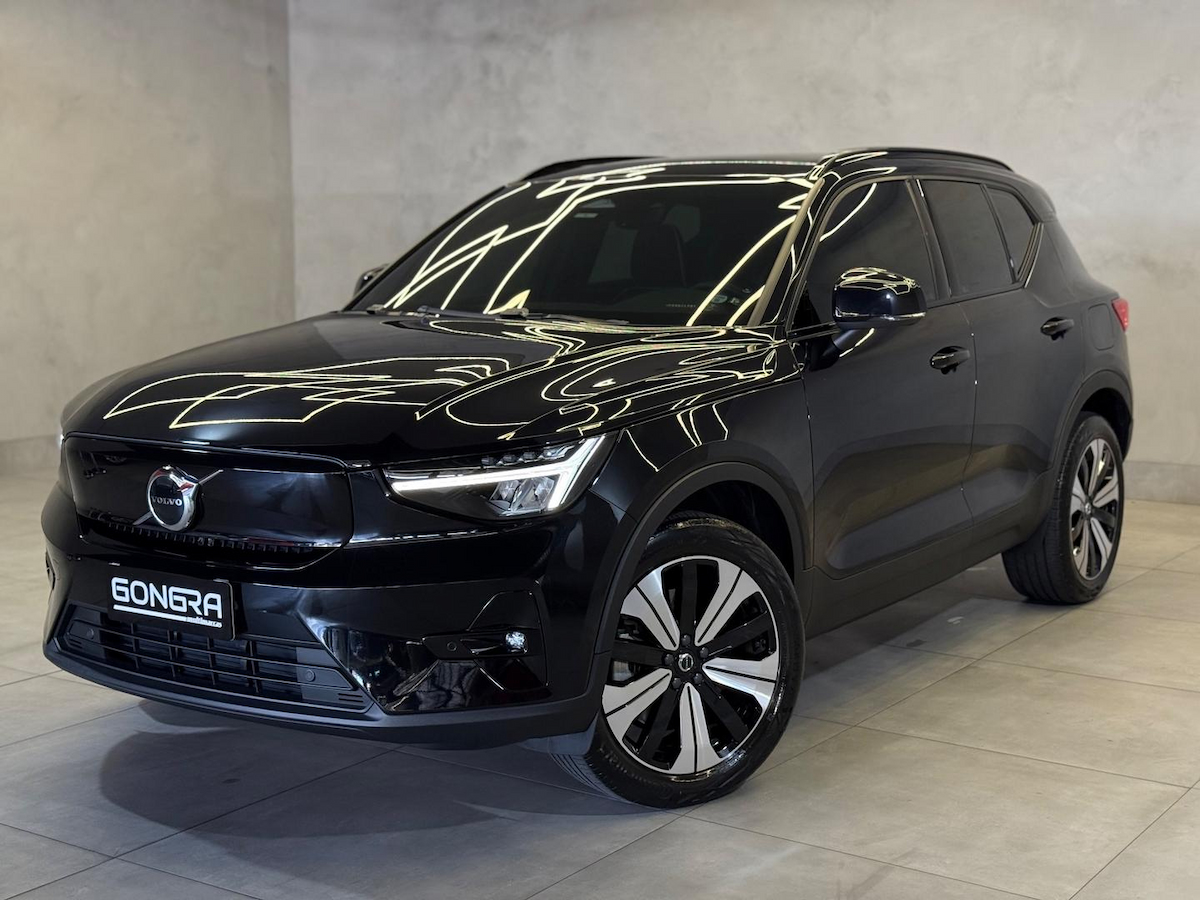 Foto do veículo VOLVO XC40 XC 40 RECHARGE PLUS (ELÉTRICO) 2022/2023 17.702 KM R$ 204.900,00