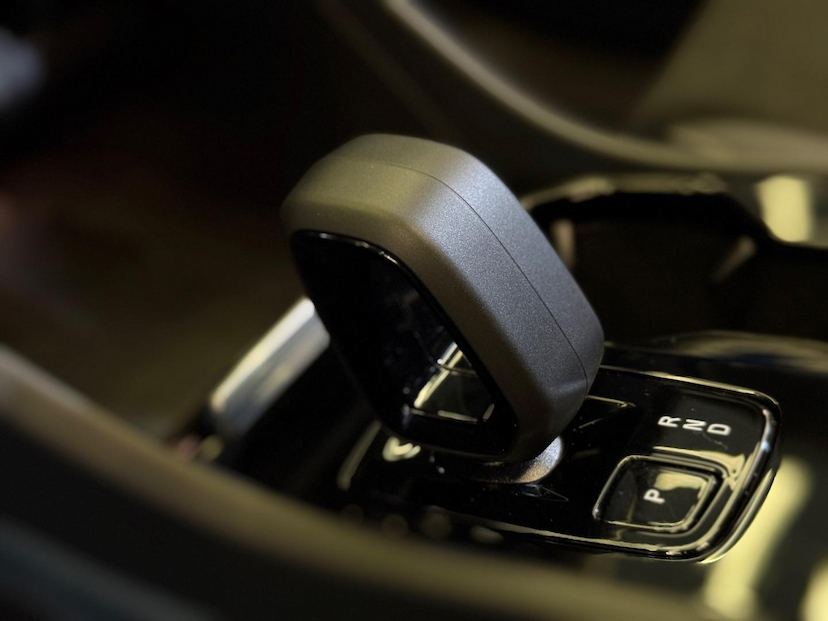 Foto do veículo VOLVO XC40 XC 40 RECHARGE PLUS (ELÉTRICO) 2023 17.702 KM 204.900,00