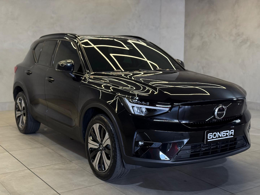 Foto do veículo VOLVO XC40 XC 40 RECHARGE PLUS (ELÉTRICO) 2023 17.702 KM 204.900,00