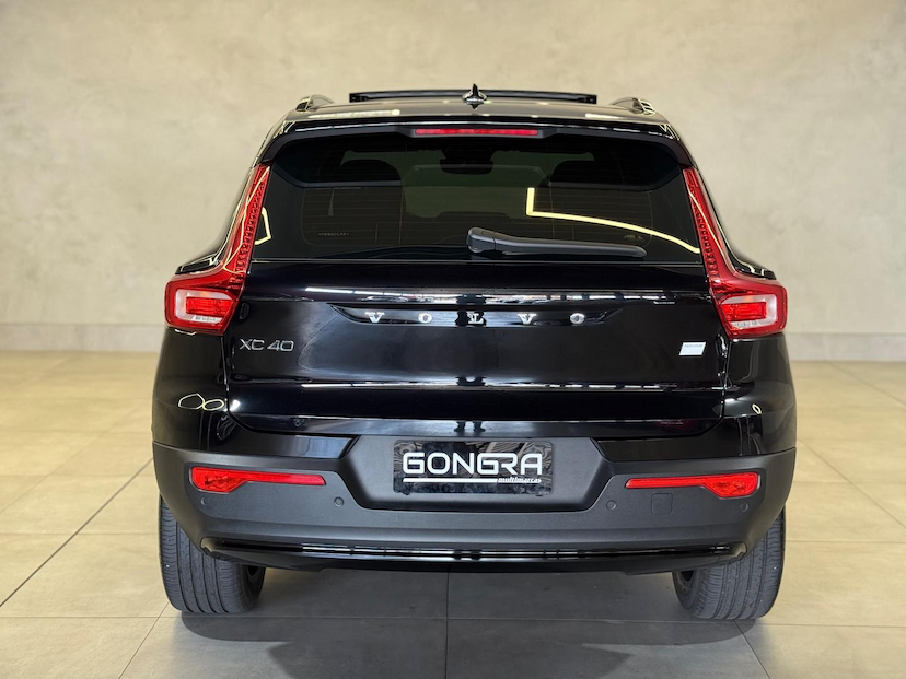 Foto do veículo VOLVO XC40 XC 40 RECHARGE PLUS (ELÉTRICO) 2023 17.702 KM 204.900,00