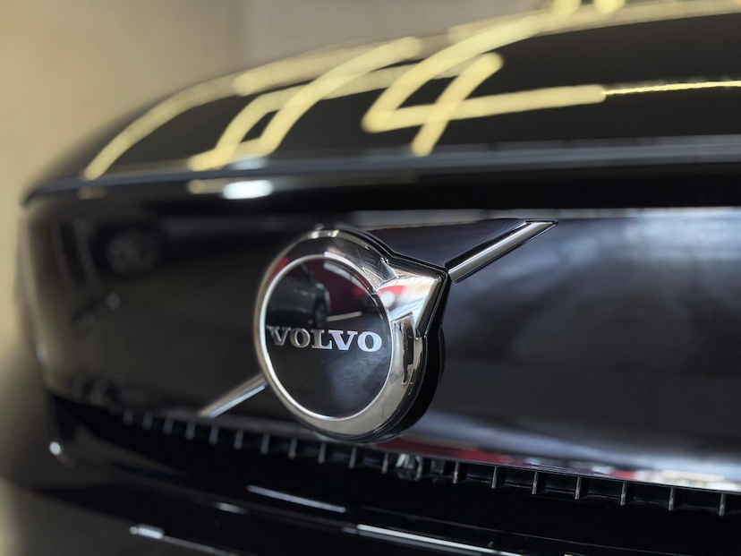 Foto do veículo VOLVO XC40 XC 40 RECHARGE PLUS (ELÉTRICO) 2023 17.702 KM 204.900,00