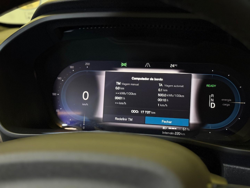 Foto do veículo VOLVO XC40 XC 40 RECHARGE PLUS (ELÉTRICO) 2023 17.702 KM 204.900,00