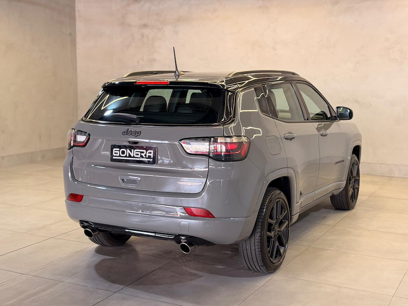 Foto do veículo JEEP COMPASS  BLACK HURRICANE 2.0 4X4 TB AUT 2025 15.882 KM 199.900,00