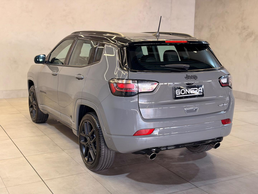 Foto do veículo JEEP COMPASS  BLACK HURRICANE 2.0 4X4 TB AUT 2025 15.882 KM 199.900,00