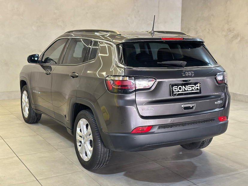 Foto do veículo JEEP COMPASS  LONGITUDE TF 2022 30.700 KM 125.900,00