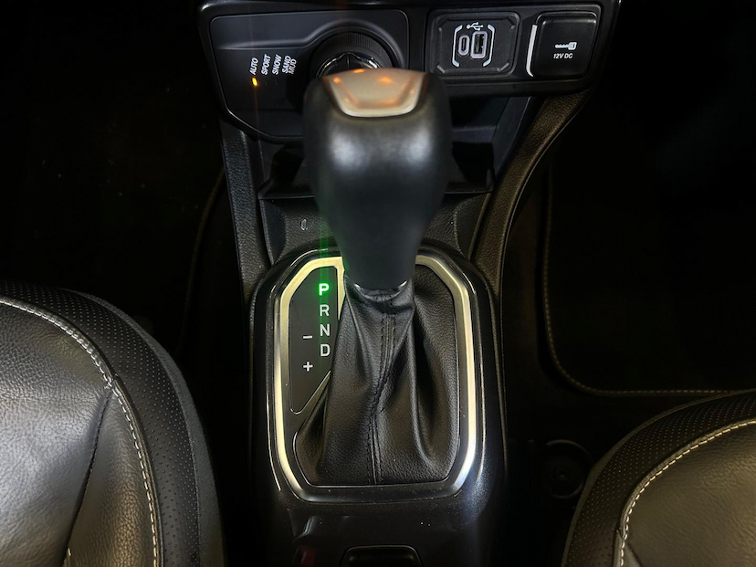 Foto do veículo JEEP RENEGADE  S T2704X4 2023 29.110 KM 122.900,00