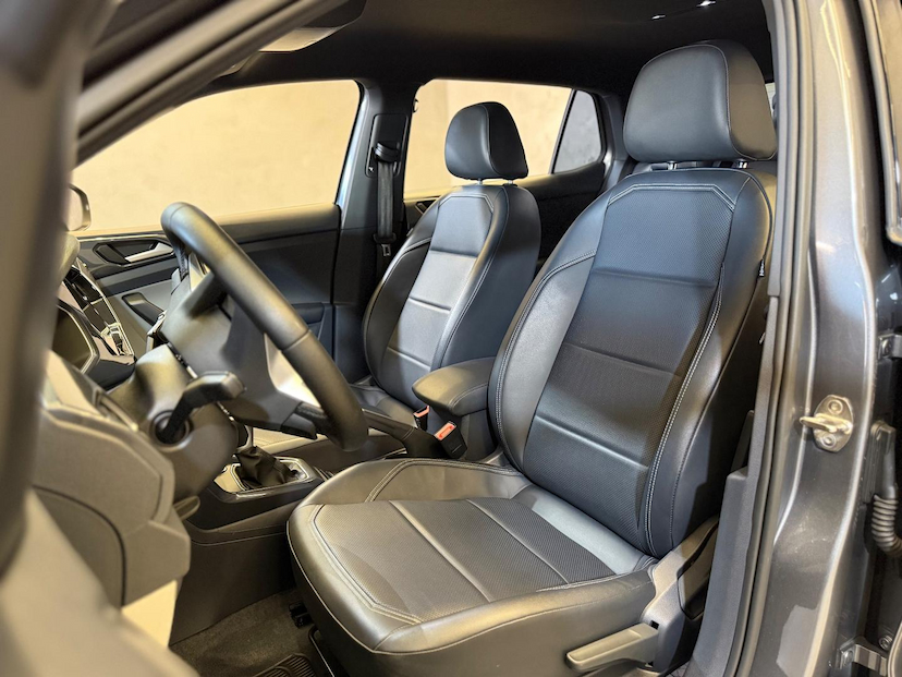 Foto do veículo VOLKSWAGEN T-CROSS T CROSS HL TSI 2024 32.783 KM 135.900,00