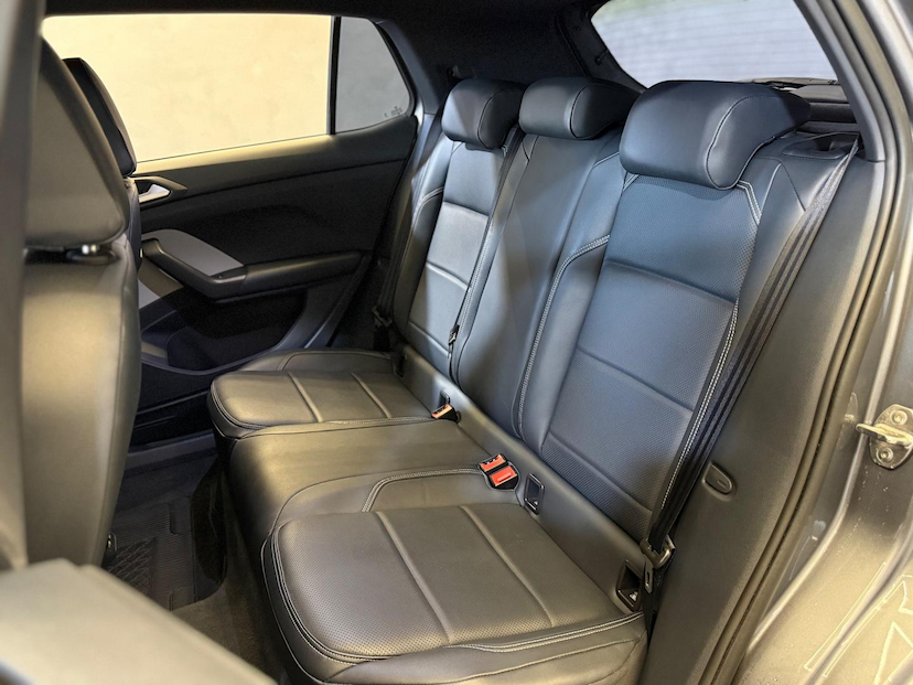 Foto do veículo VOLKSWAGEN T-CROSS T CROSS HL TSI 2024 32.783 KM 135.900,00