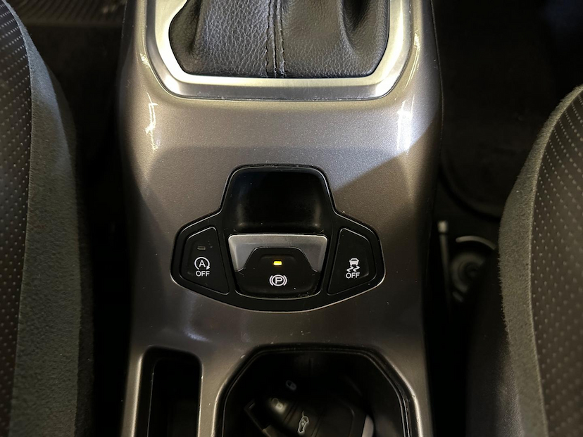 Foto do veículo JEEP RENEGADE  1.8 16V FLEX LIMITED 4P AUT 2019 83.700 KM 78.900,00