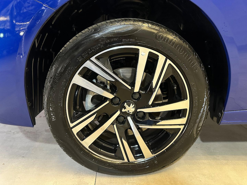 Foto do veículo PEUGEOT 208  GRIFF T200 2024 6.433 KM 102.900,00