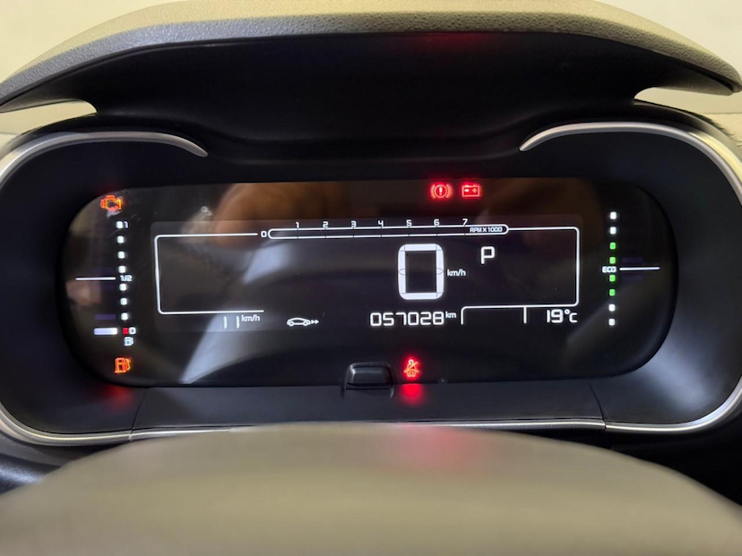 Foto do veículo CITROËN C4 CACTUS C4CACTUS SHINE T 2023 56.972 KM 96.900,00