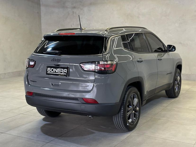 Foto do veículo JEEP COMPASS  LONG. NIG. EAGLE 1.3 4X2 FLEX AUT. 2025 11.200 KM 169.900,00
