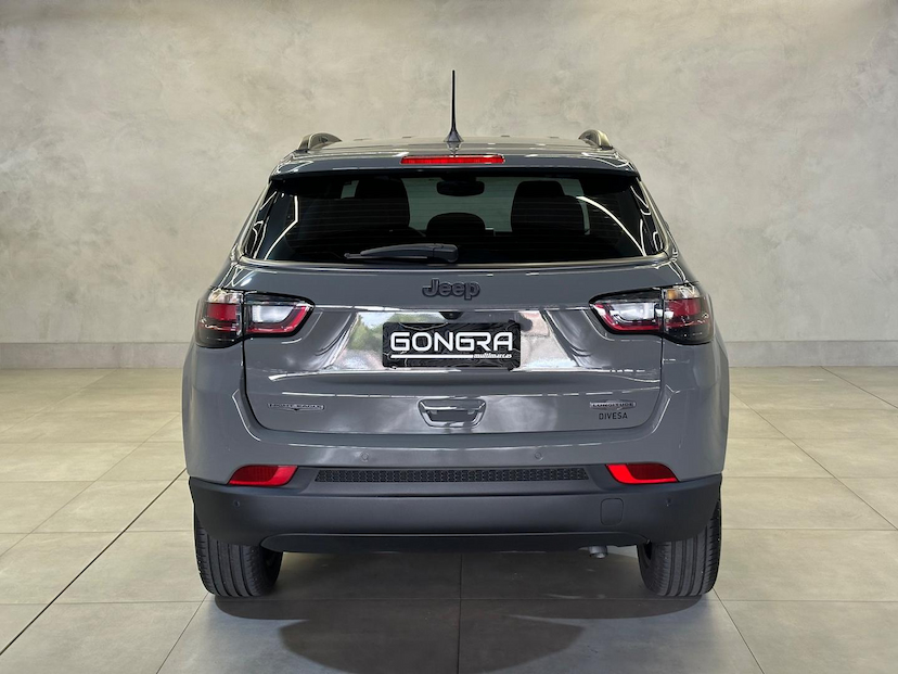 Foto do veículo JEEP COMPASS  LONG. NIG. EAGLE 1.3 4X2 FLEX AUT. 2025 11.200 KM 169.900,00