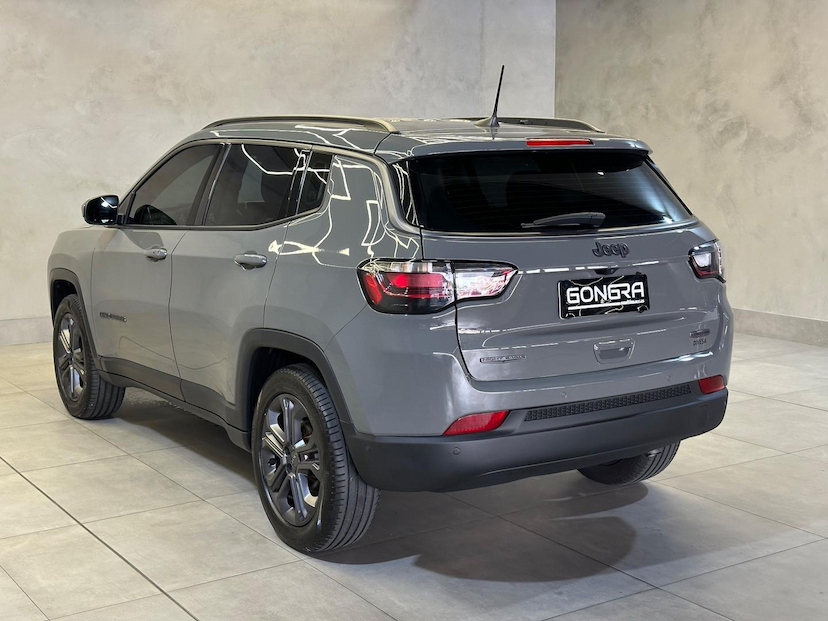 Foto do veículo JEEP COMPASS  LONG. NIG. EAGLE 1.3 4X2 FLEX AUT. 2025 11.200 KM 169.900,00