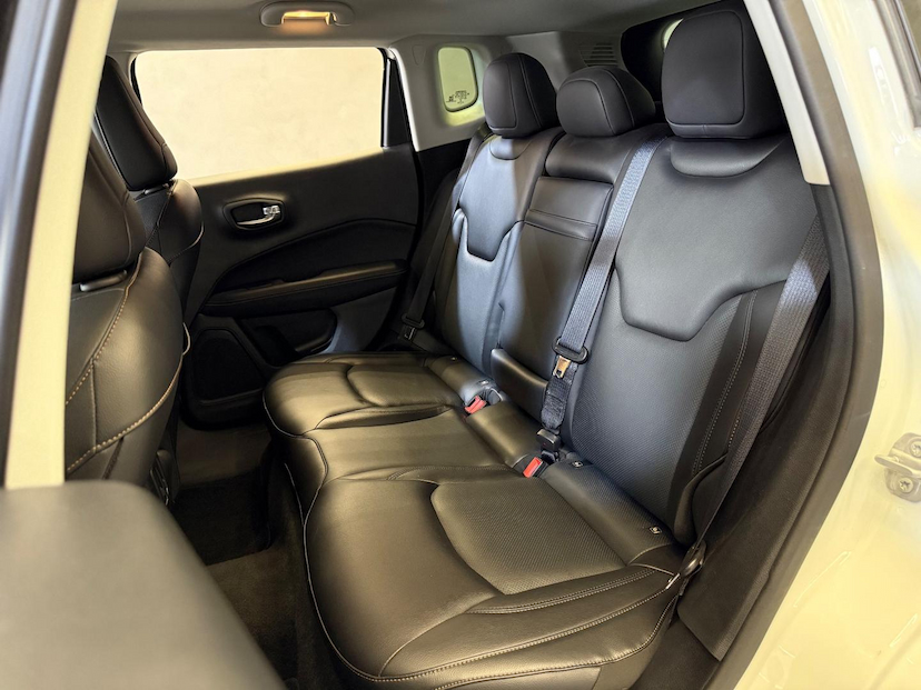 Foto do veículo JEEP COMPASS  LONGITUDE F 2018 31.413 KM 95.900,00