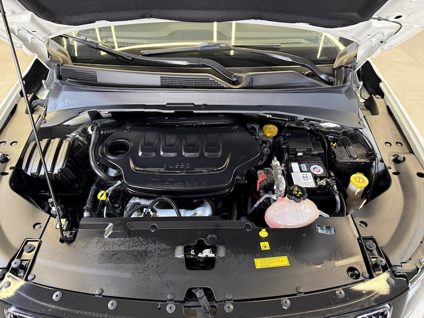 Foto do veículo JEEP COMPASS  LONGITUDE F 2018 31.413 KM 95.900,00