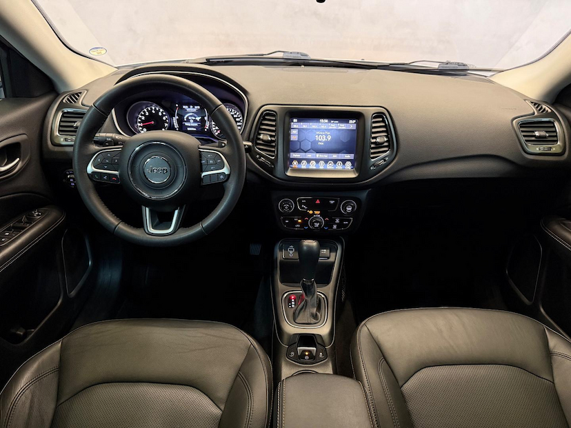 Foto do veículo JEEP COMPASS  LONGITUDE F 2018 31.413 KM 95.900,00