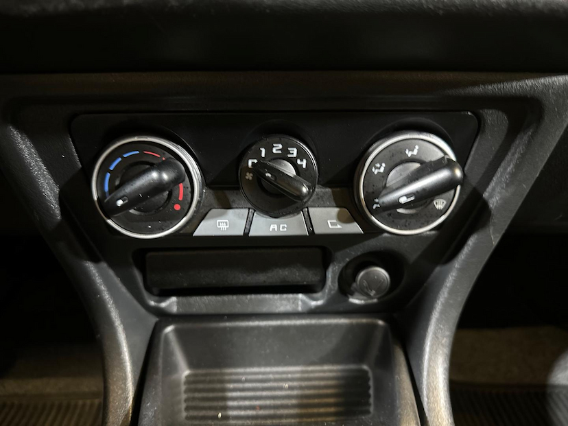 Foto do veículo MITSUBISHI PAJERO TR4  FL 2WD HP 2015 97.000 KM 64.900,00