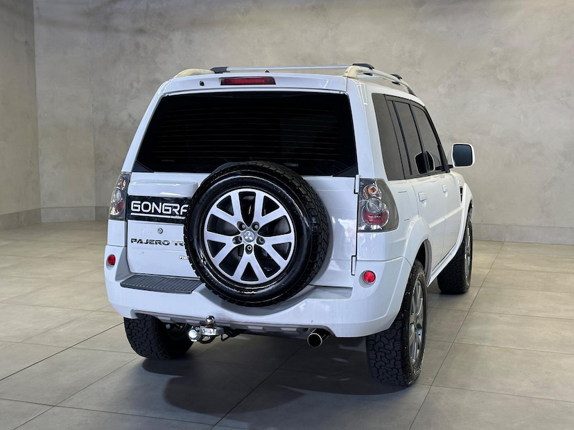 Foto do veículo MITSUBISHI PAJERO TR4  FL 2WD HP 2015 97.000 KM 64.900,00