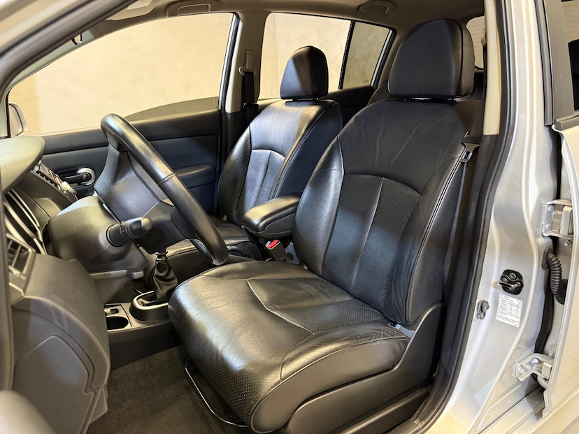 Foto do veículo NISSAN TIIDA  18SL FLEX 2013 110.769 KM 45.900,00