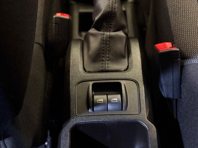 Foto do veículo CITROËN C3  FEEL PK AT 2023 50.545 KM 76.900,00