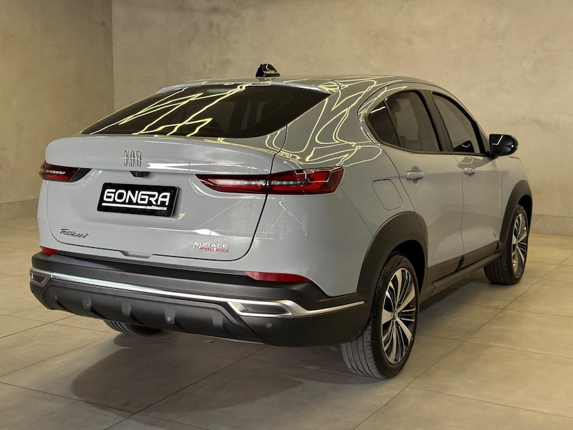 Foto do veículo FIAT FASTBACK  AUDACE 2024 22.085 KM 114.900,00