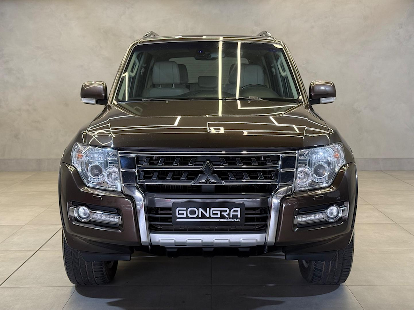 Foto do veículo MITSUBISHI PAJERO FULL  3.2 HPE 4X4 16V TURBO INTERCOOLER 2019 186.092 KM 199.900,00