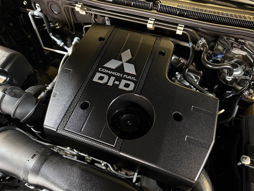 Foto do veículo MITSUBISHI PAJERO FULL  3.2 HPE 4X4 16V TURBO INTERCOOLER 2019 186.092 KM 199.900,00
