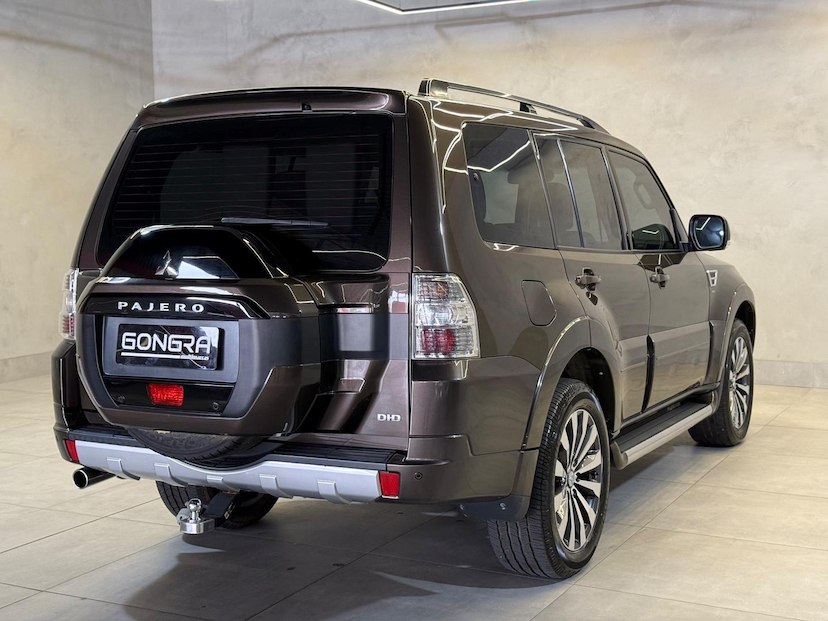 Foto do veículo MITSUBISHI PAJERO FULL  3.2 HPE 4X4 16V TURBO INTERCOOLER 2019 186.092 KM 199.900,00