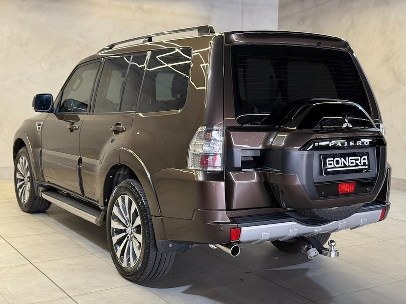 Foto do veículo MITSUBISHI PAJERO FULL  3.2 HPE 4X4 16V TURBO INTERCOOLER 2019 186.092 KM 199.900,00