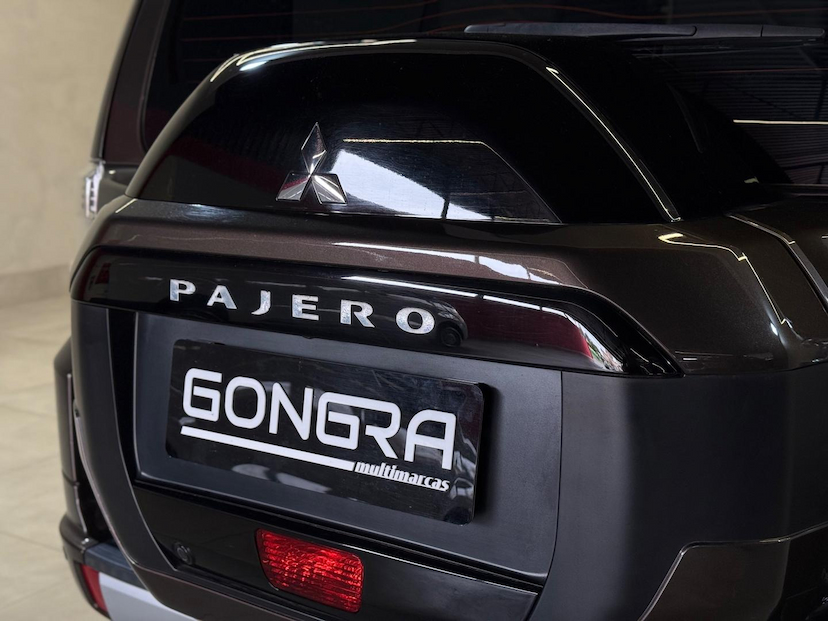 Foto do veículo MITSUBISHI PAJERO FULL  3.2 HPE 4X4 16V TURBO INTERCOOLER 2019 186.092 KM 199.900,00