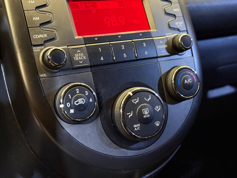 Foto do veículo KIA SOUL  EX 1.6 FF MT 2011 31.329 KM 48.900,00